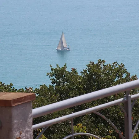 Casa Teresa Relais 3* סירולו