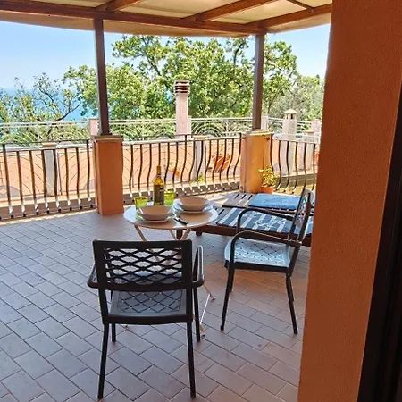 Casa Teresa Relais ゲストハウス シローロ